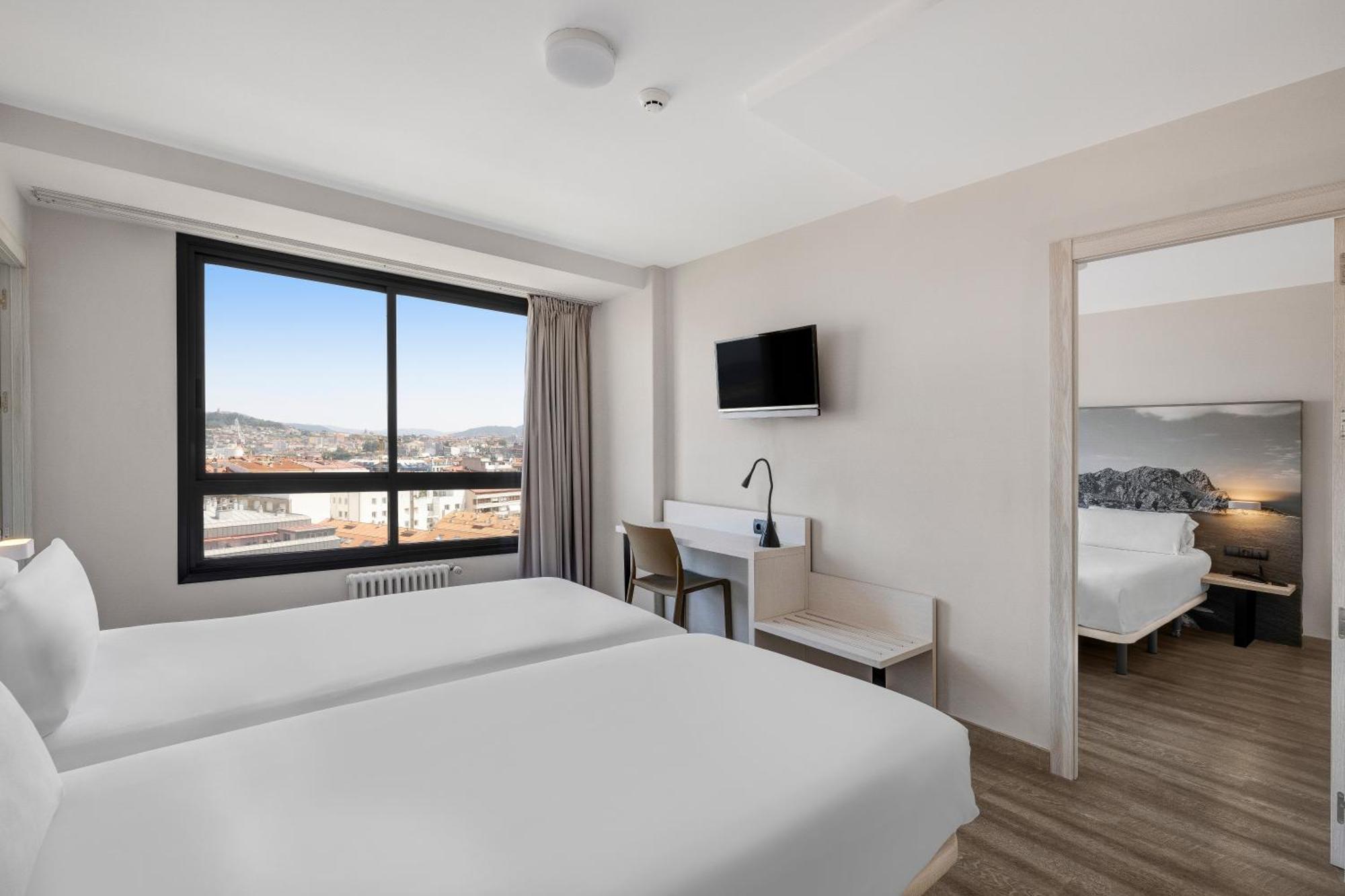 B&B Hotel Vigo Exterior photo