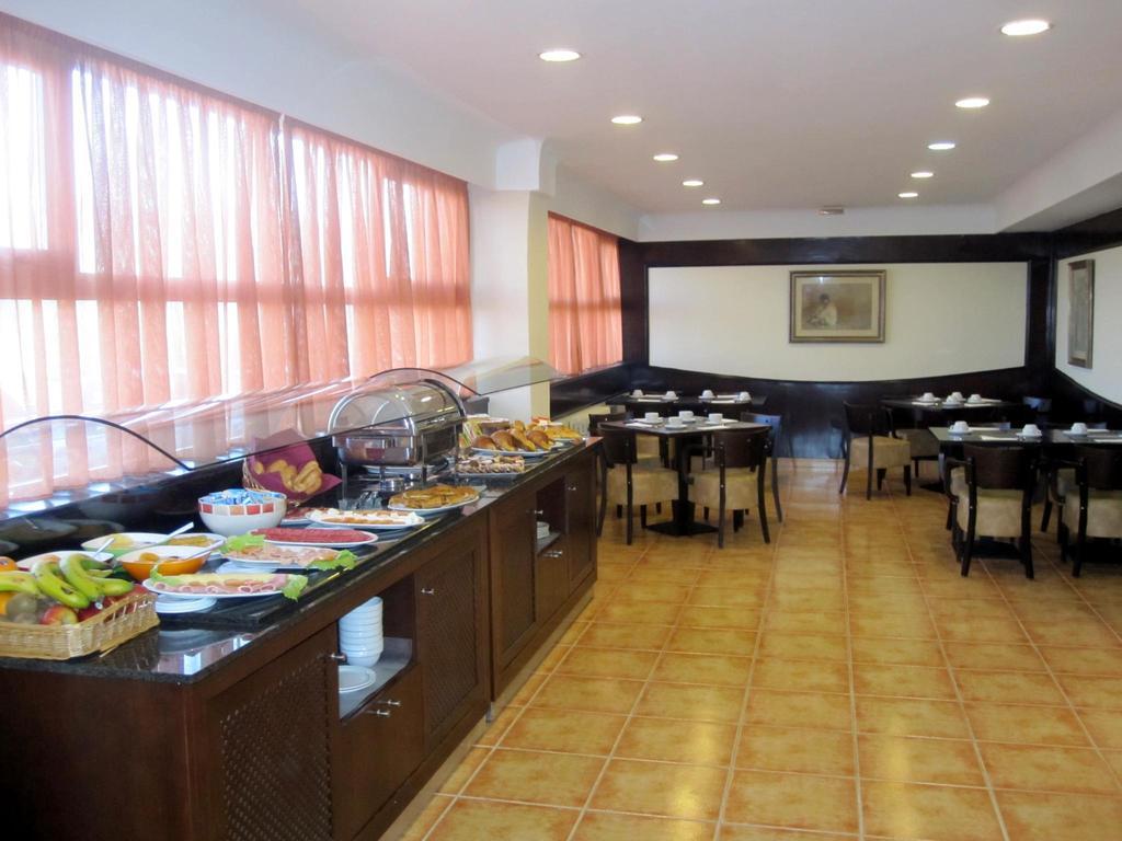 B&B Hotel Vigo Exterior photo